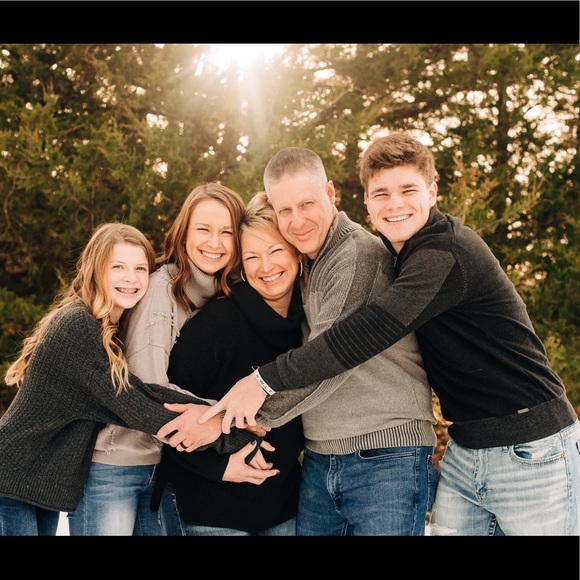 Meet your Posher, Trina - Picture 2 of 3